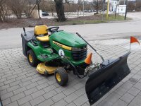 John Deere X300R