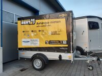 Anhänger mit Planenaufbau